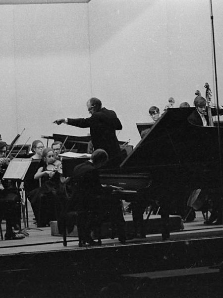 Walter Hendl leads the Eastman Philharmonia as Paul Hoffman is soloist in music of Rachmaninoff.